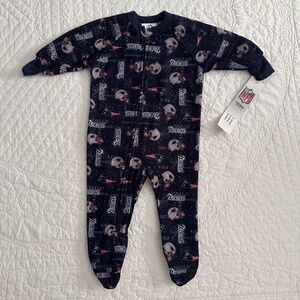 NWT NFL Team Apparel New England Patriots Footed Sleeper Pajamas 12 Months